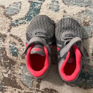 Nike toddler tennis shoes